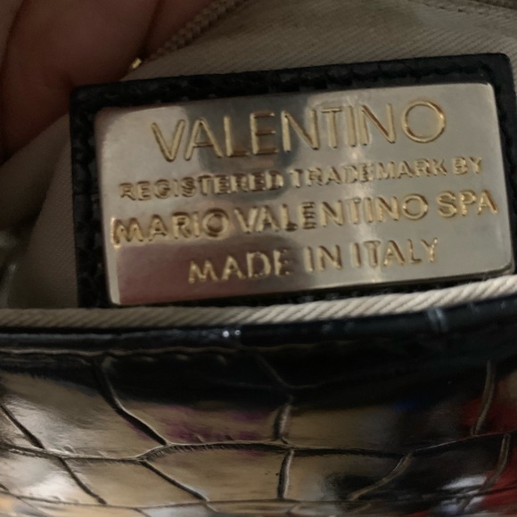 Valentino crossbody purse 🖤 - Picture 5 of 6